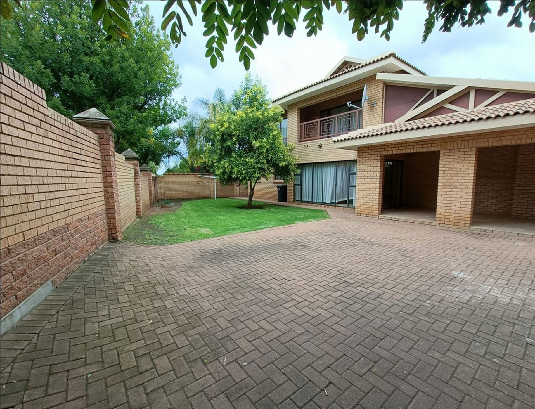 Townhouse for sale in Heuwelsig, Kroonstad - 1BX1735271