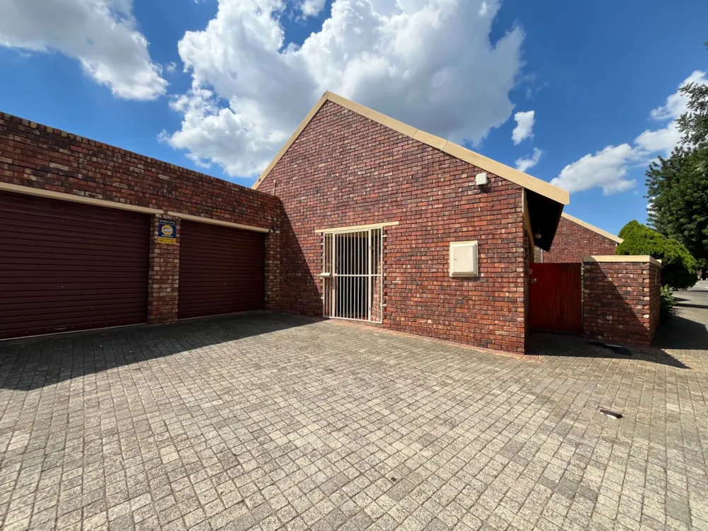 Townhouse sold in Langenhovenpark - 1BX1733770 Townhouse sold in Langenhovenpark - 1BX1733770