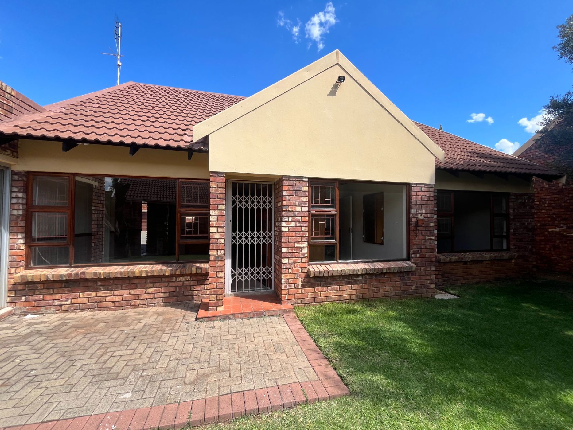 Townhouse for sale in Langenhovenpark - 1BX1732458