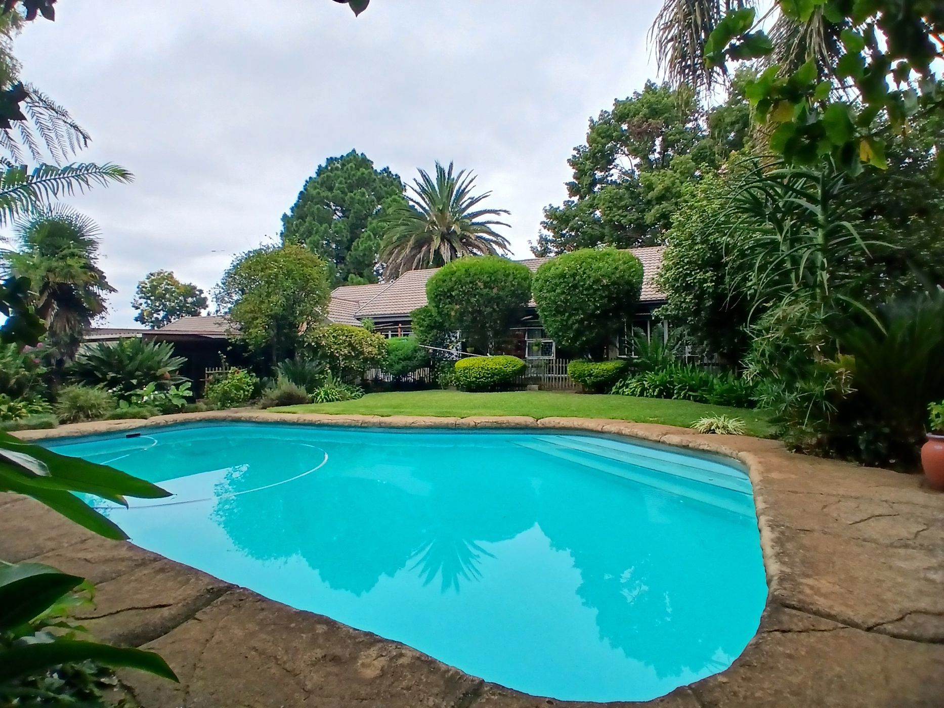 House for sale in Hutten Heights - 1NW1734567