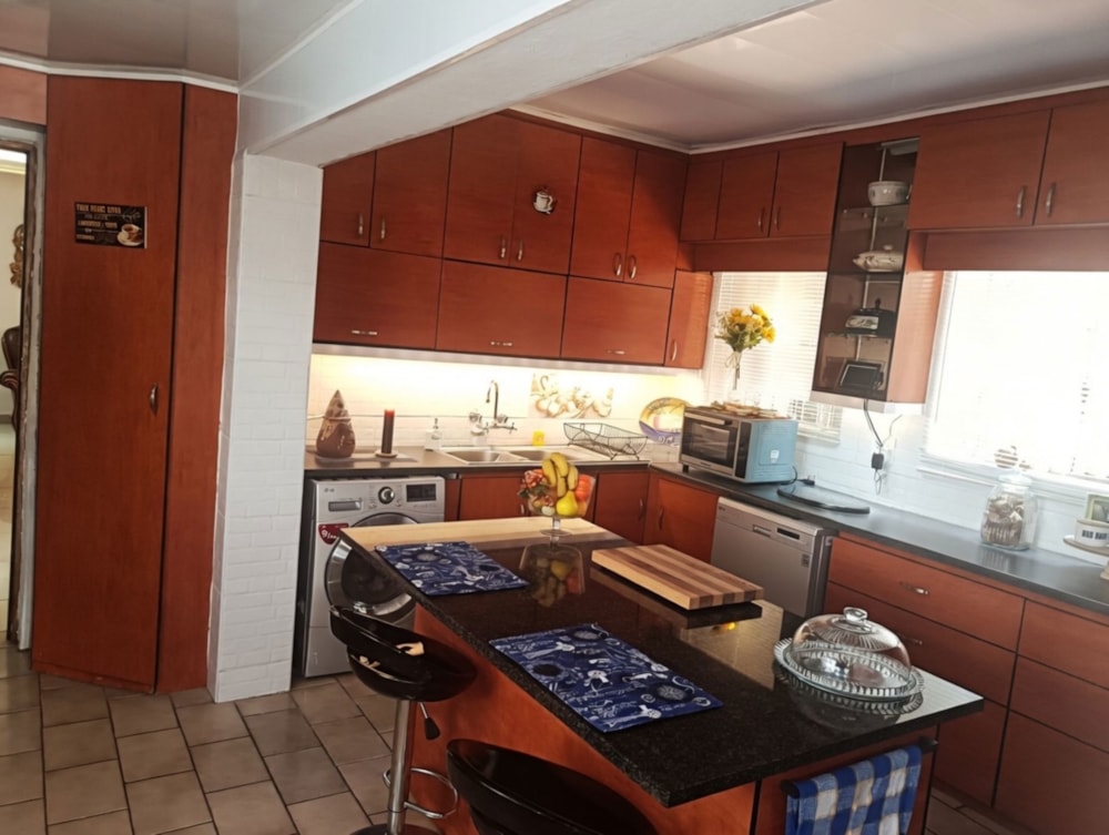 House for sale in Van Riebeeck Park, Kempton Park - KTP1734409
