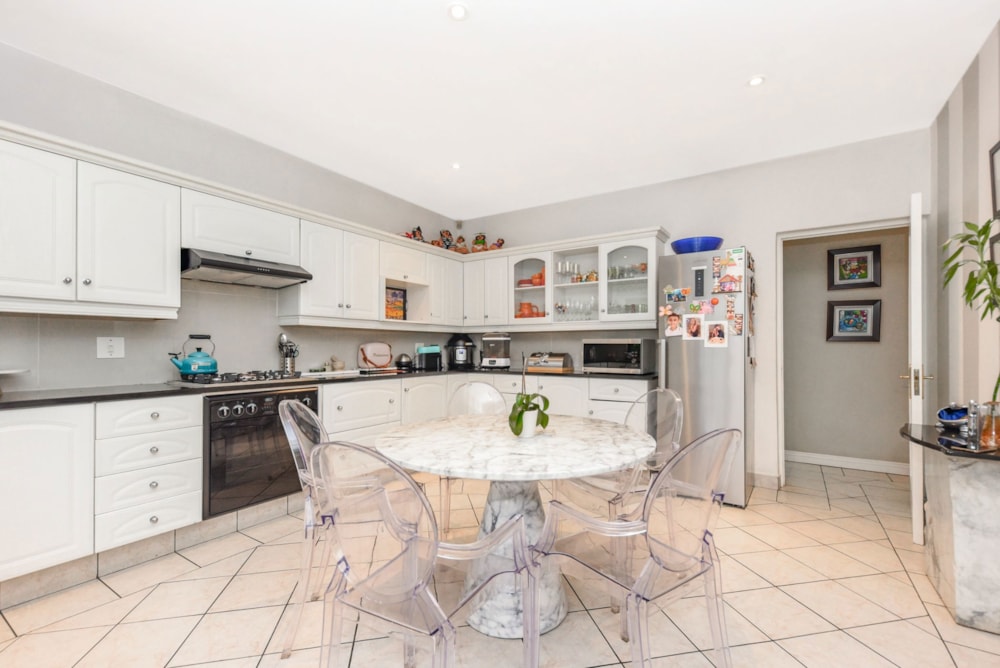 Cluster sold in Bryanston - HP1736857 Cluster sold in Bryanston - HP1736857