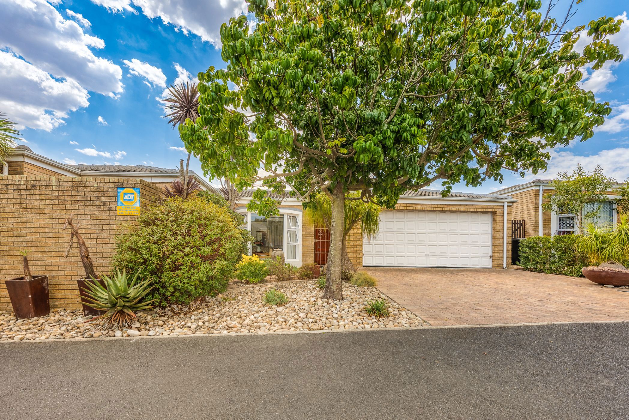 House for sale in The Crest - DBV1733226