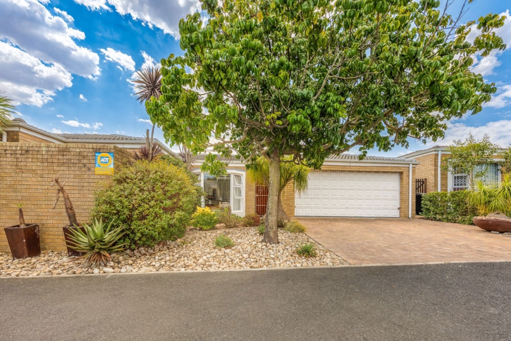 House for sale in The Crest - DBV1733226