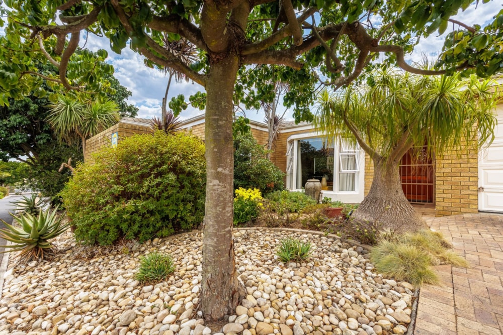 House for sale in The Crest - DBV1733226