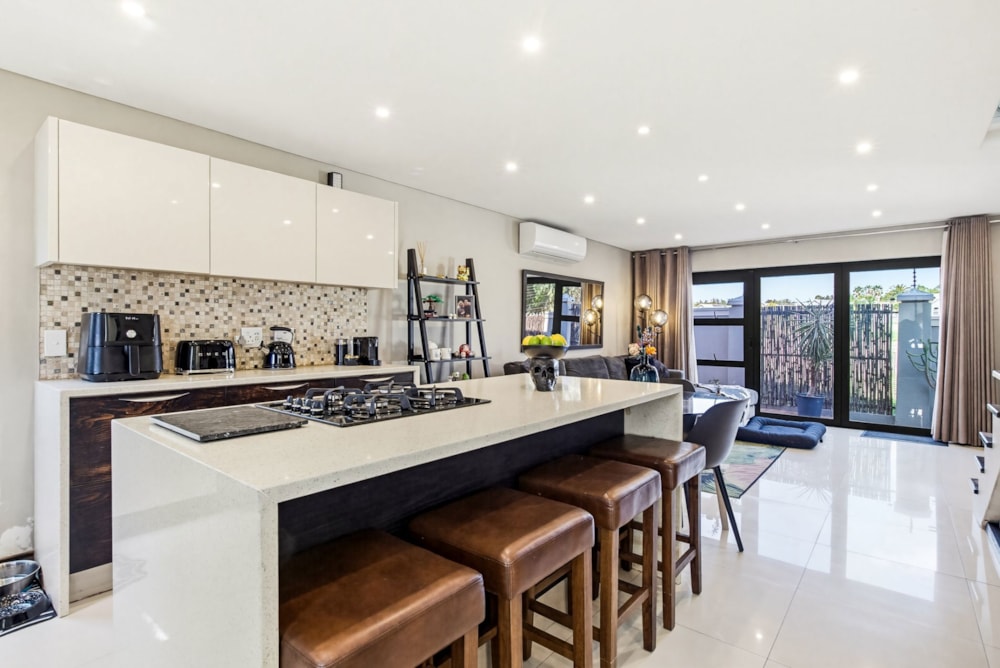 House for sale in Uitzicht, Durbanville - DBV1734831 House for sale in Uitzicht, Durbanville - DBV1734831