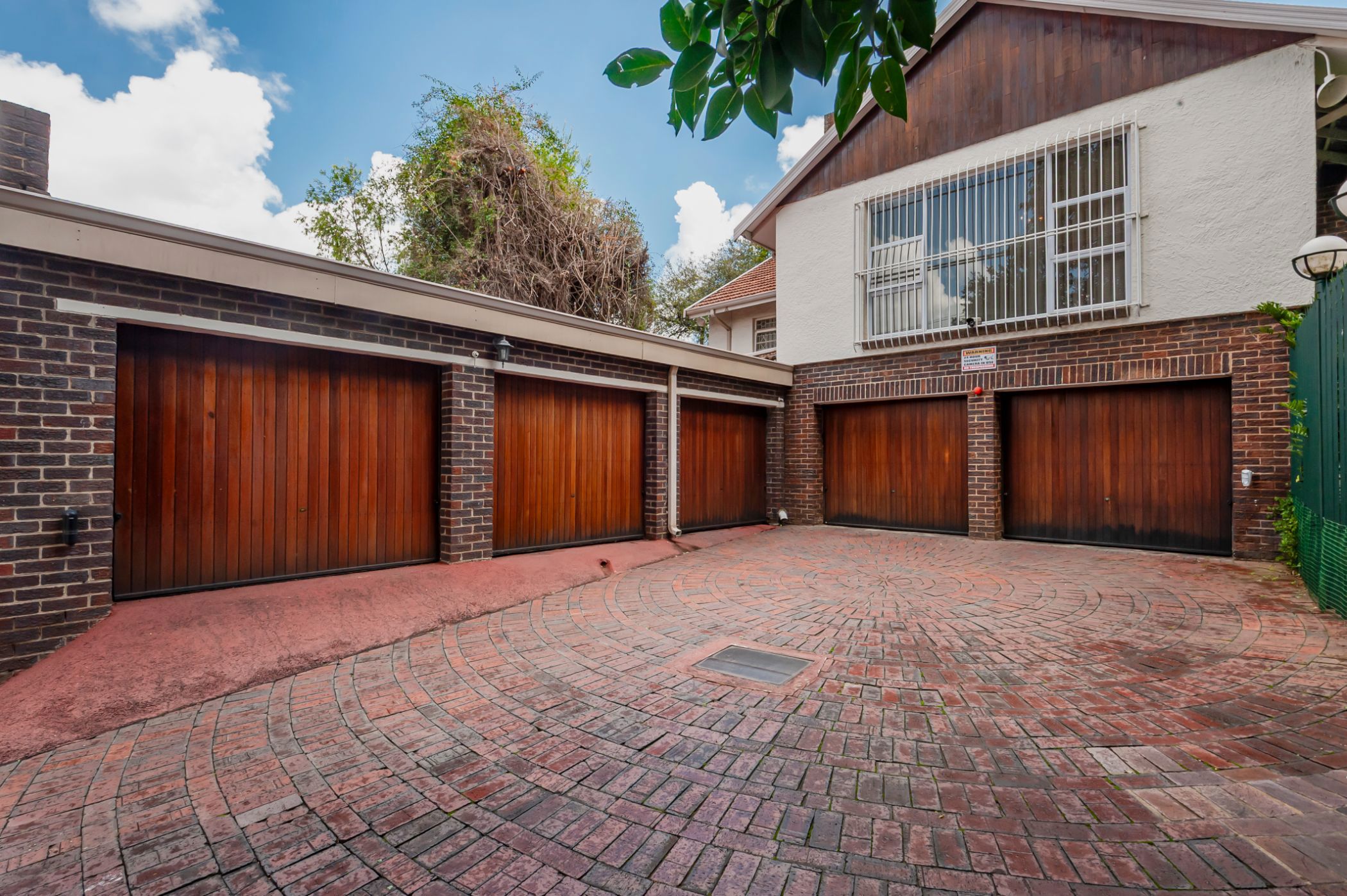 House for sale in Victory Park - HP1733607