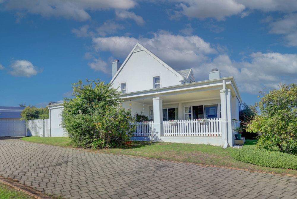 House to rent in Kingswood Golf Estate - GEO1736332