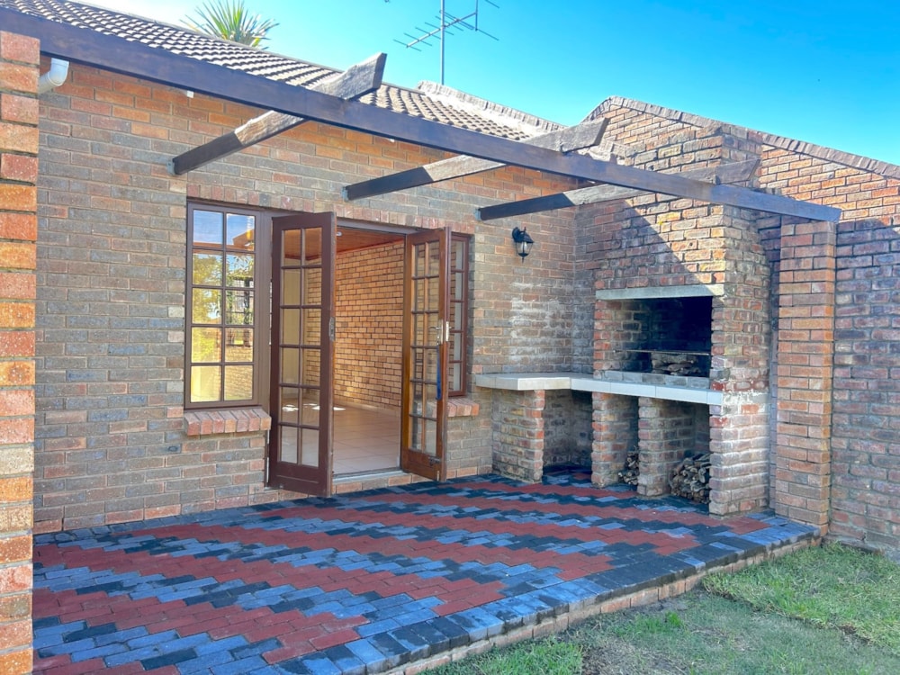 Townhouse for sale in Lovemore Heights - 1PLZ1736008