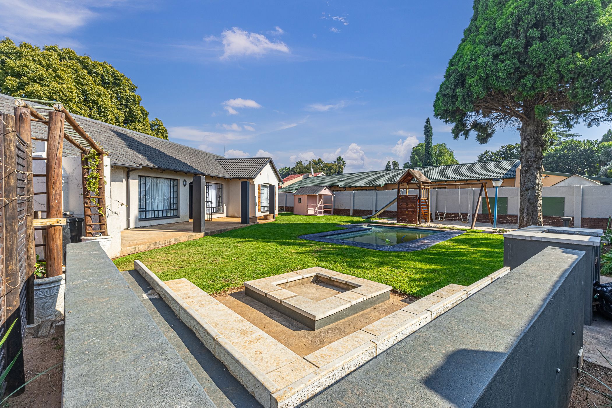 House for sale in Brentwood Park, Benoni - EN1735947