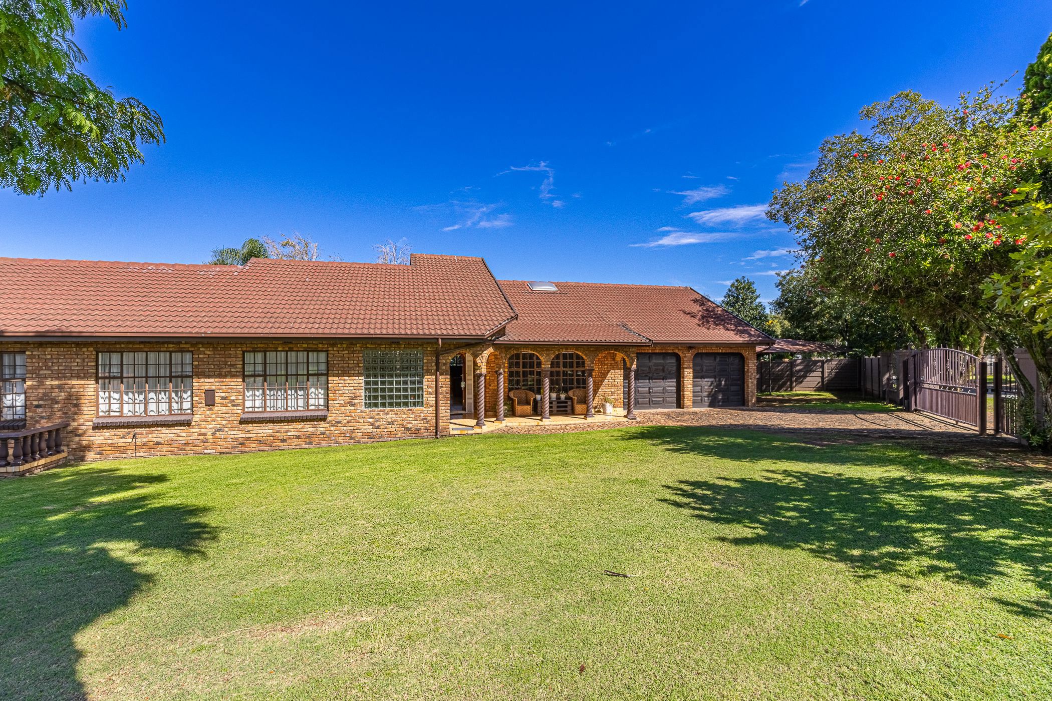 House for sale in Farrarmere - EN1737329