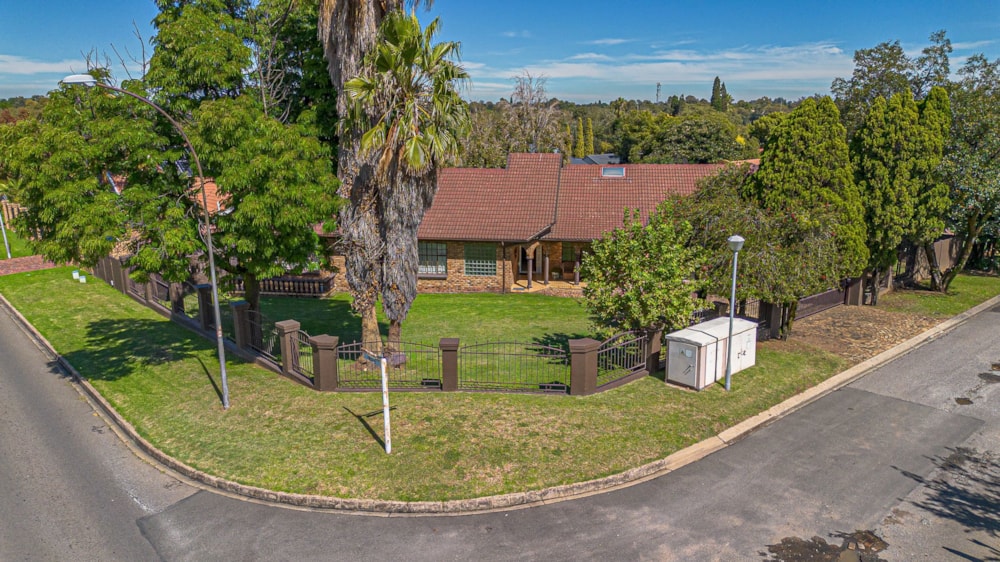 House for sale in Farrarmere - EN1737329