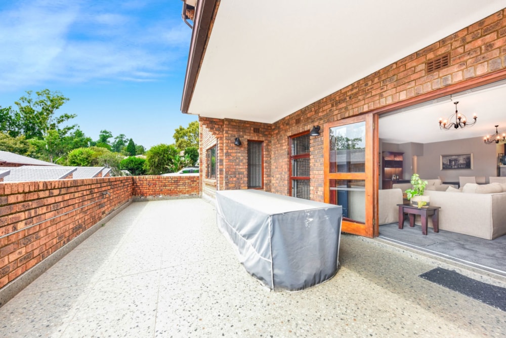 Apartment for sale in River Club, Sandton - HP1736200