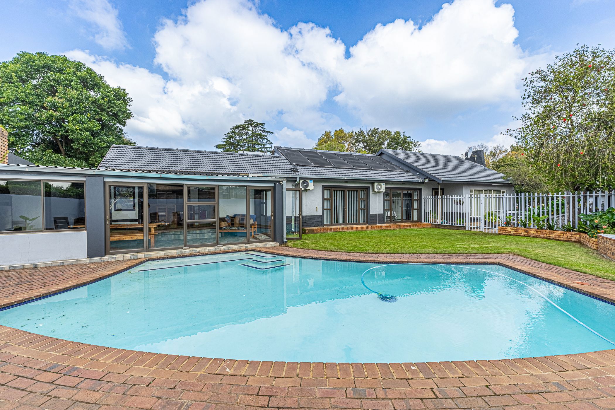 House for sale in Brenthurst - 1BJ1738187