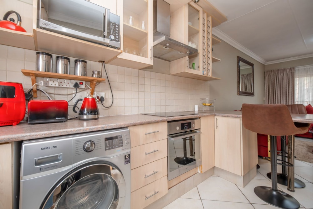 Apartment for sale in Witpoortjie - RAN1736657