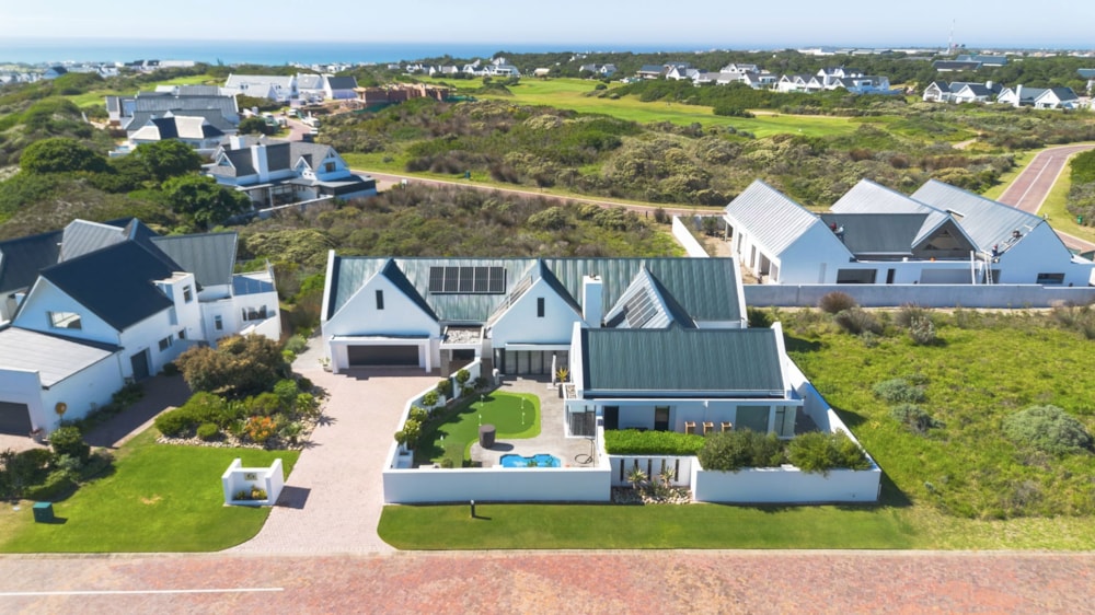 House for sale in St Francis Links - 1SA1736248 House for sale in St Francis Links - 1SA1736248