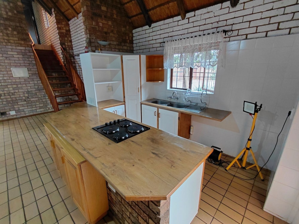 House to rent in Die Hoewes - CNL1737875