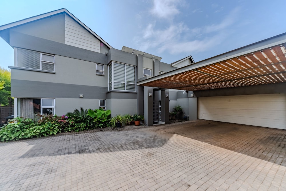 House for sale in Strubenkop Security Village - PT1736636