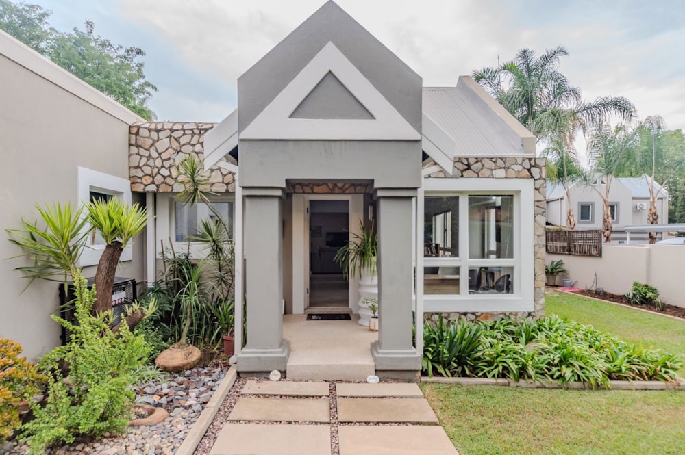 House for sale in Silver Lakes Golf Estate - PT1737228