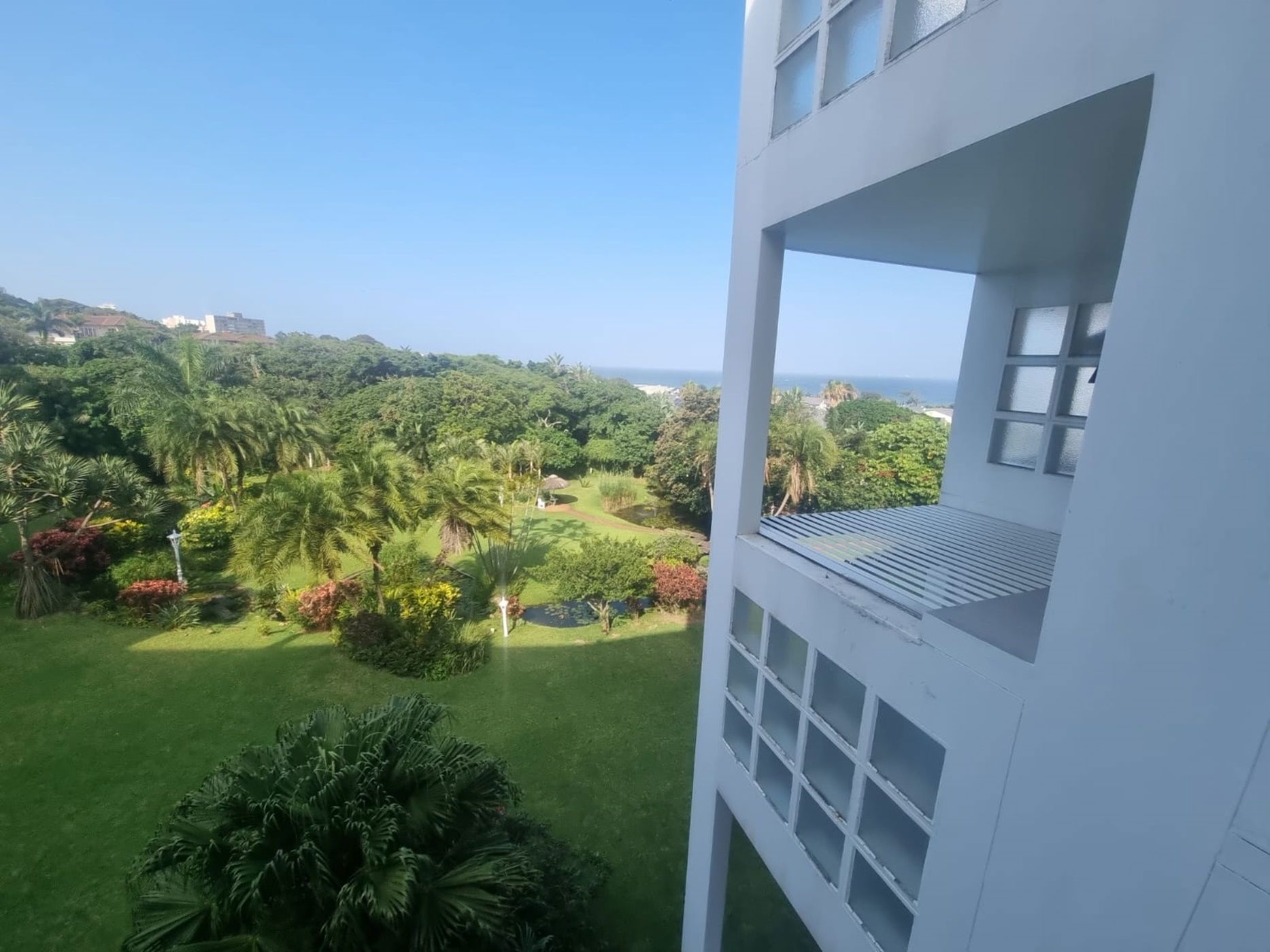 Apartment to rent in uMhlanga Rocks - 1ND1735650