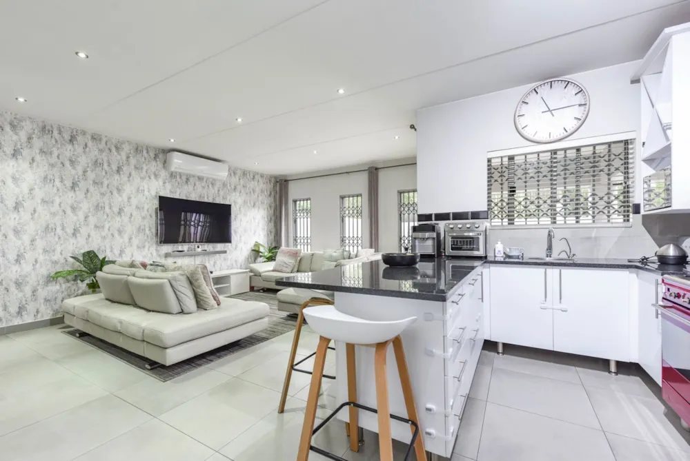 Double-storey apartment let in Witkoppen - FYL1736855 Double-storey apartment let in Witkoppen - FYL1736855
