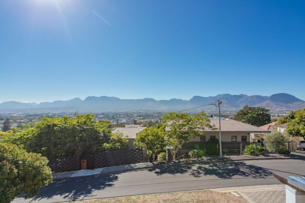 House for sale in Paarl - TK1736419 House for sale in Paarl - TK1736419