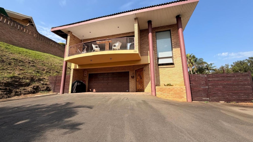 Townhouse for sale in Amanzimtoti - 1WB1736853