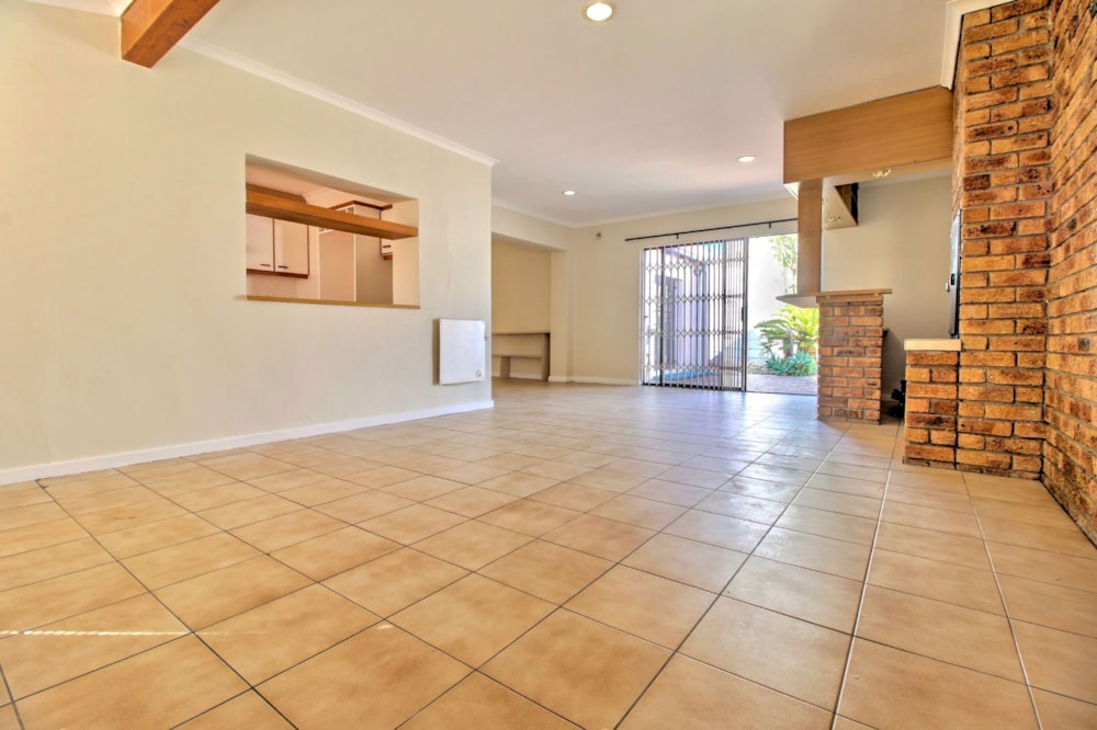 House to rent in Edgemead - 1PLA1738024