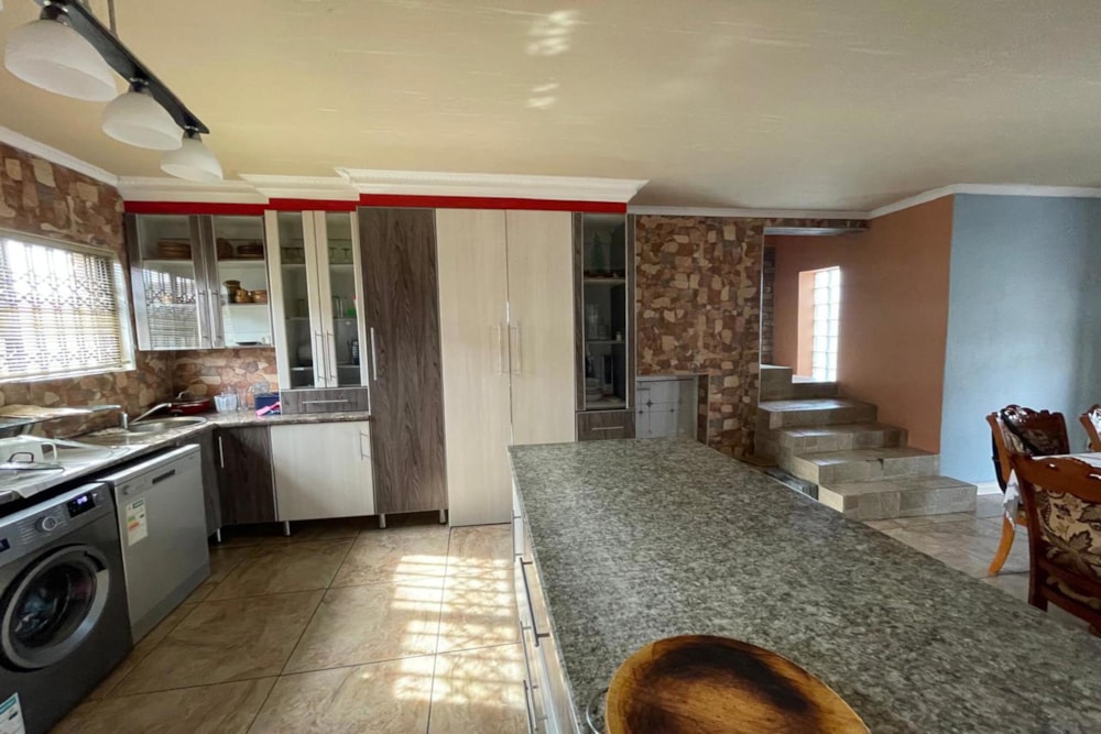 House for sale in Bluewater Bay, Port Elizabeth, Gqeberha - 1PLZ1736023