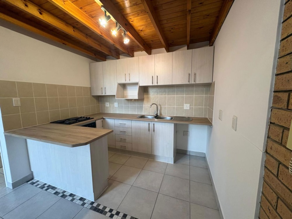 Apartment to rent in Bluewater Bay, Port Elizabeth, Gqeberha - 1PLZ1738262
