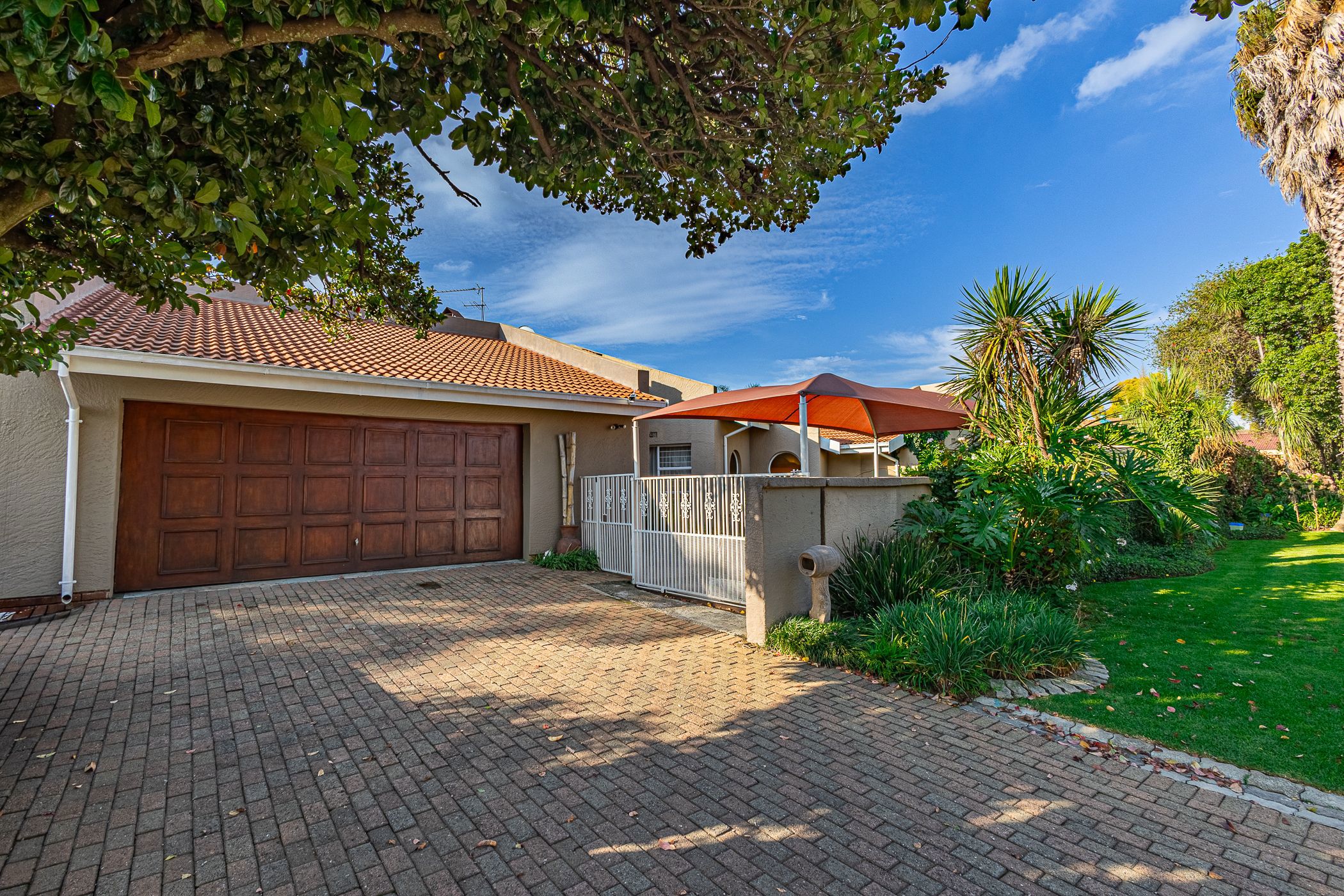 House for sale in Sunward Park - BOK1736935