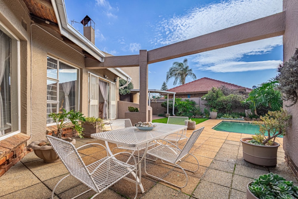 House for sale in Sunward Park - BOK1736935