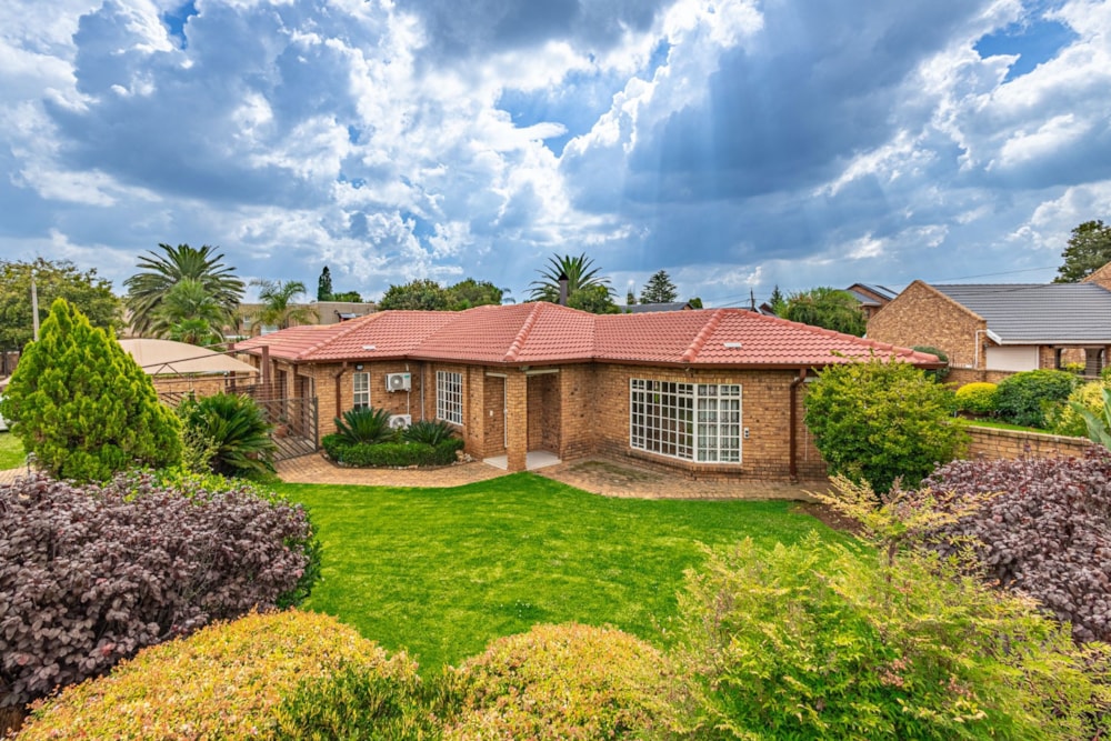 House for sale in Sunward Park - BOK1737009