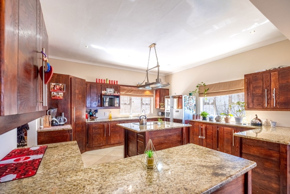 House for sale in Amanzimtoti - 1WB1735991