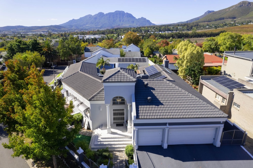 Double-storey house for sale in Paradyskloof - ST1738322