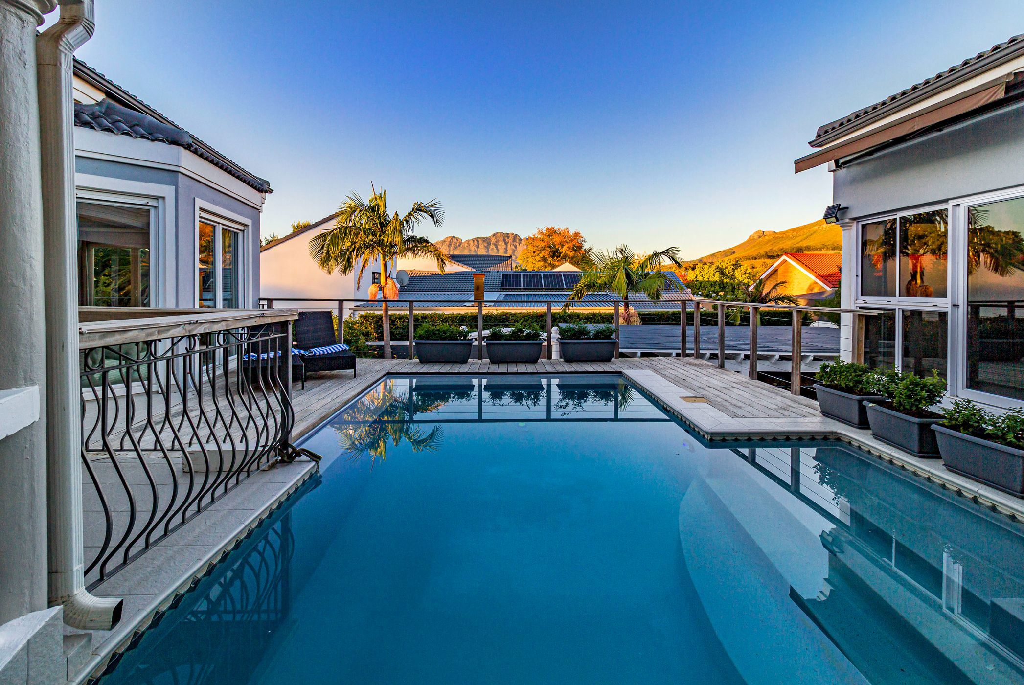 Double-storey house for sale in Paradyskloof - ST1738322