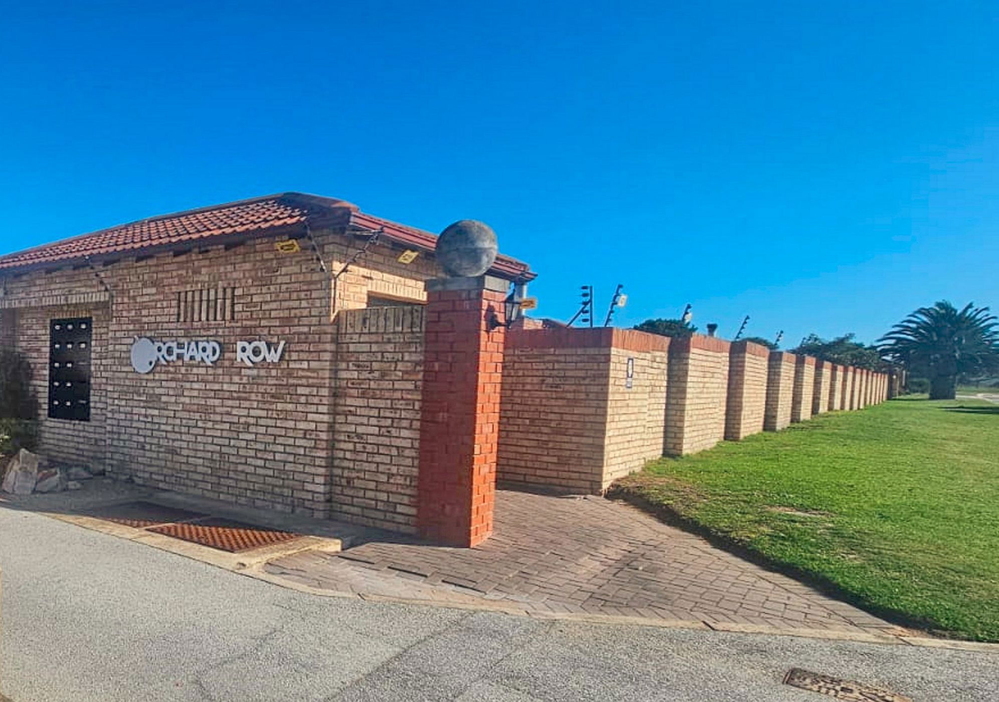 Security complex home for sale in Lorraine - 1PLZ1735859