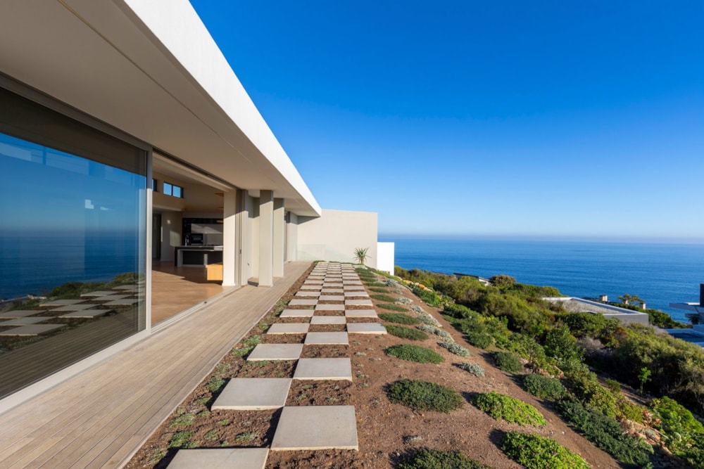 Security estate home for sale in Breakwater Bay - GEO1690562