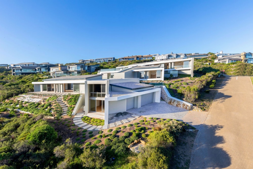 Security estate home for sale in Breakwater Bay - GEO1690562