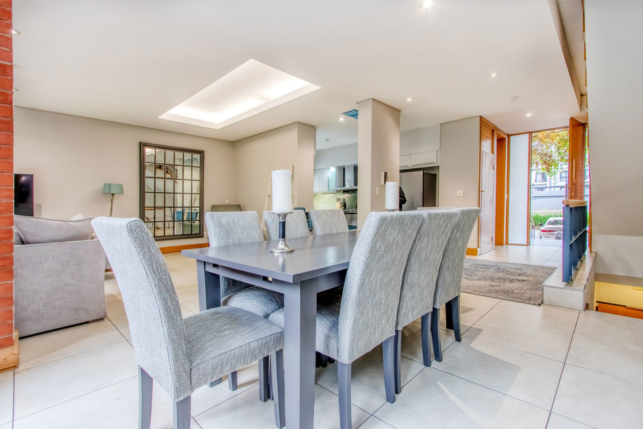 Apartment for sale in Melrose Arch - HP1734833