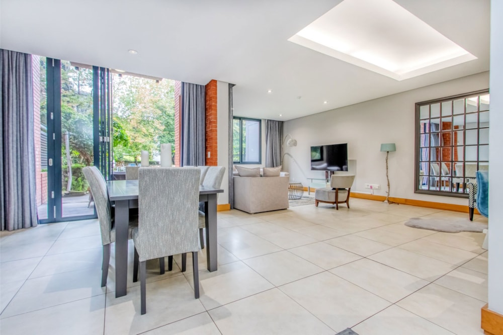 Apartment for sale in Melrose Arch - HP1734833