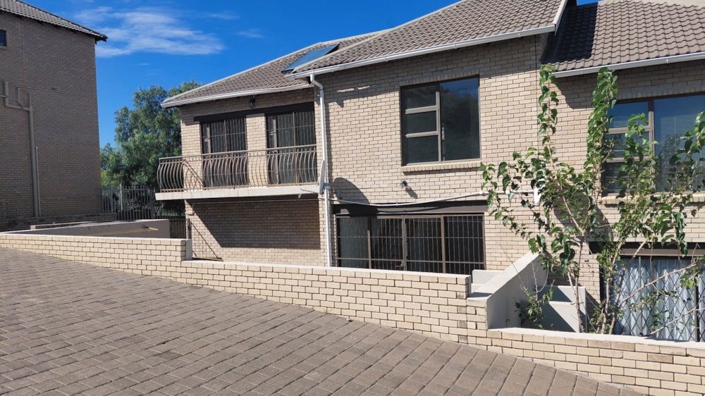 Townhouse for sale in Spitskop - 1BX1736372