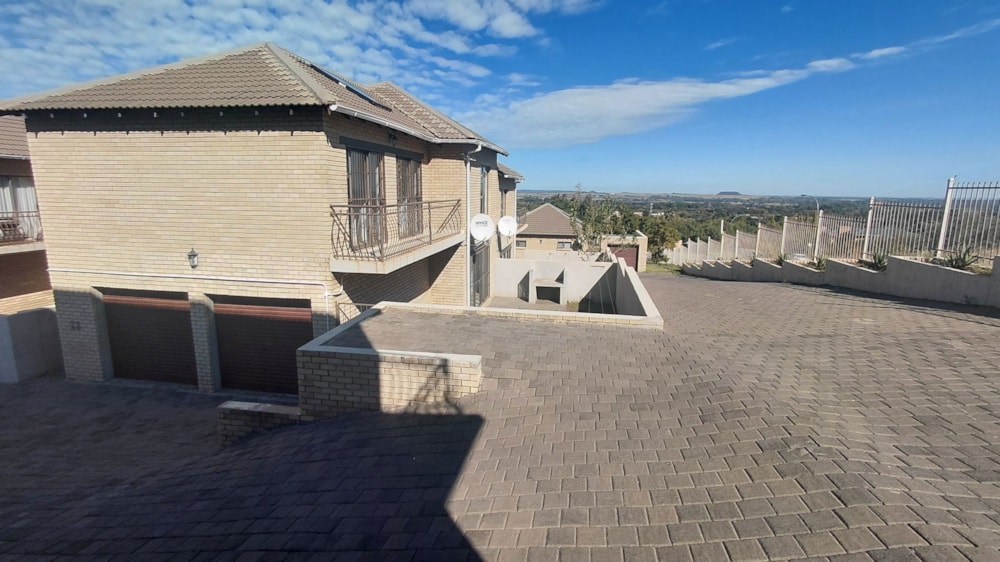 Townhouse for sale in Spitskop - 1BX1736372