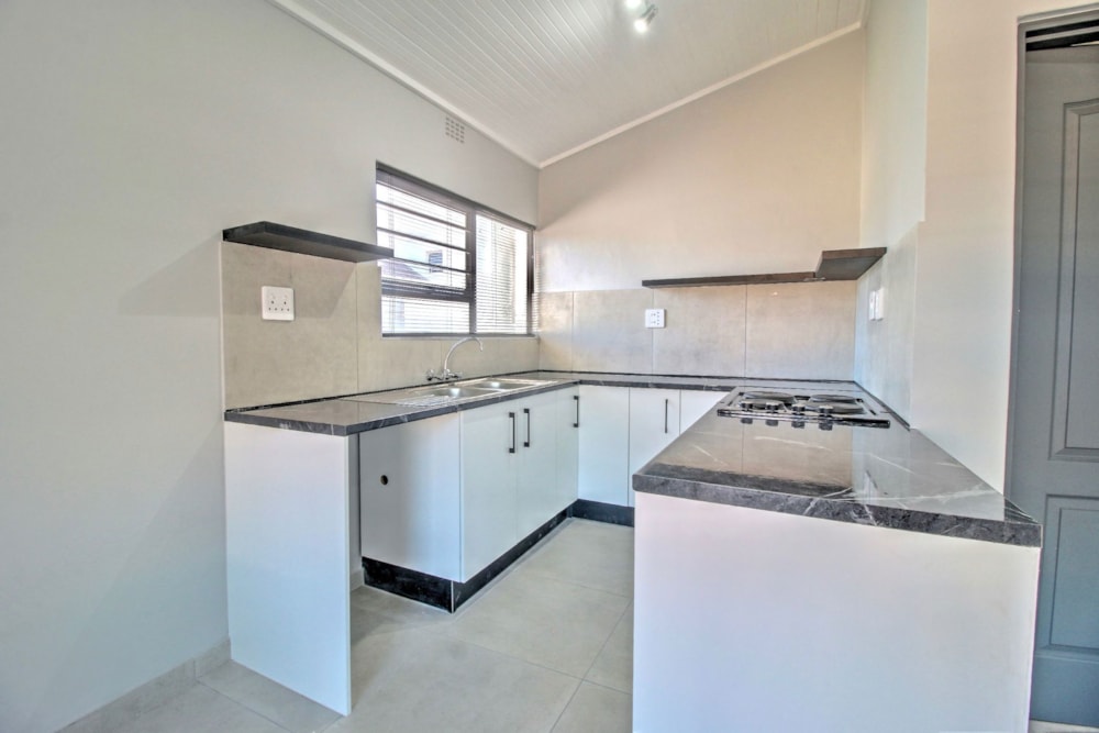 Apartment to rent in Bothasig - 1PLA1736680