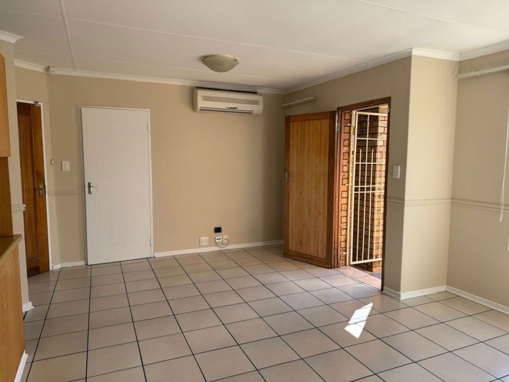 Townhouse for sale in Groenvlei, Bloemfontein - 1BX1737839