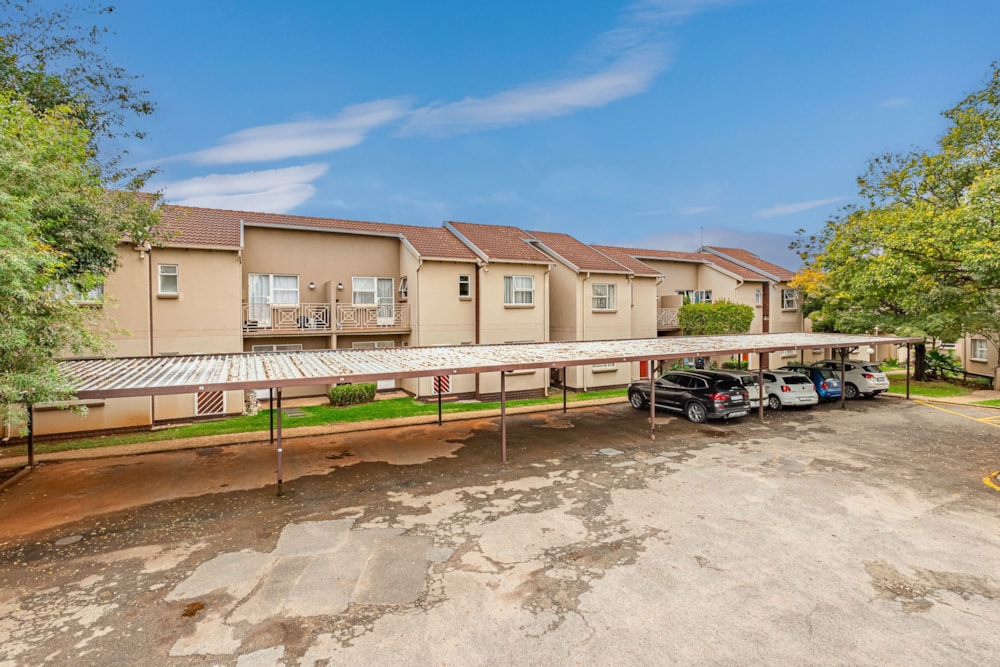 Townhouse for sale in Pomona - KTP1736423