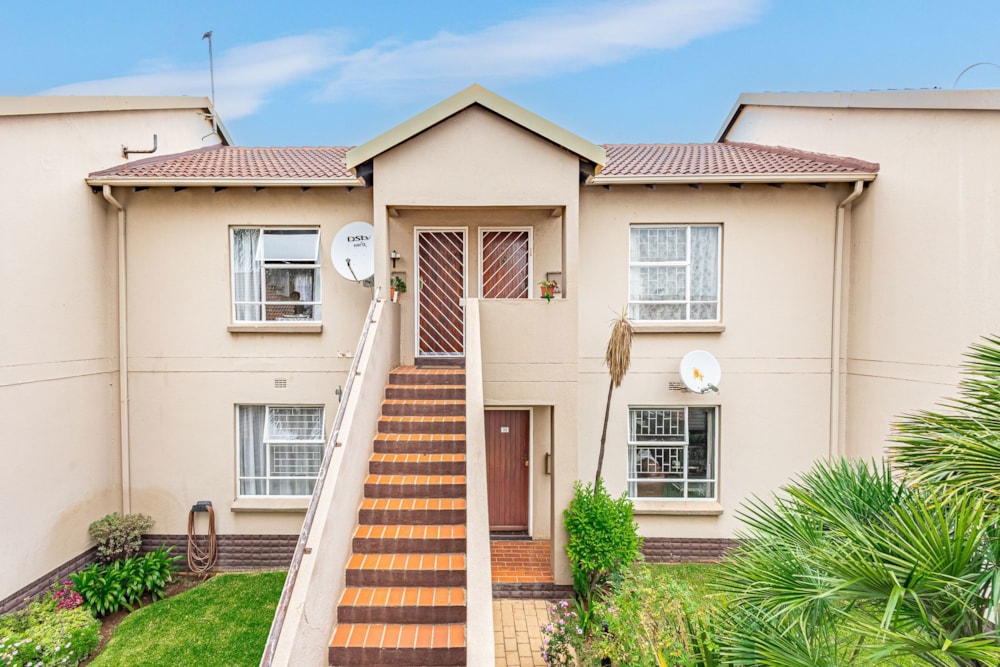 Townhouse for sale in Pomona - KTP1736423