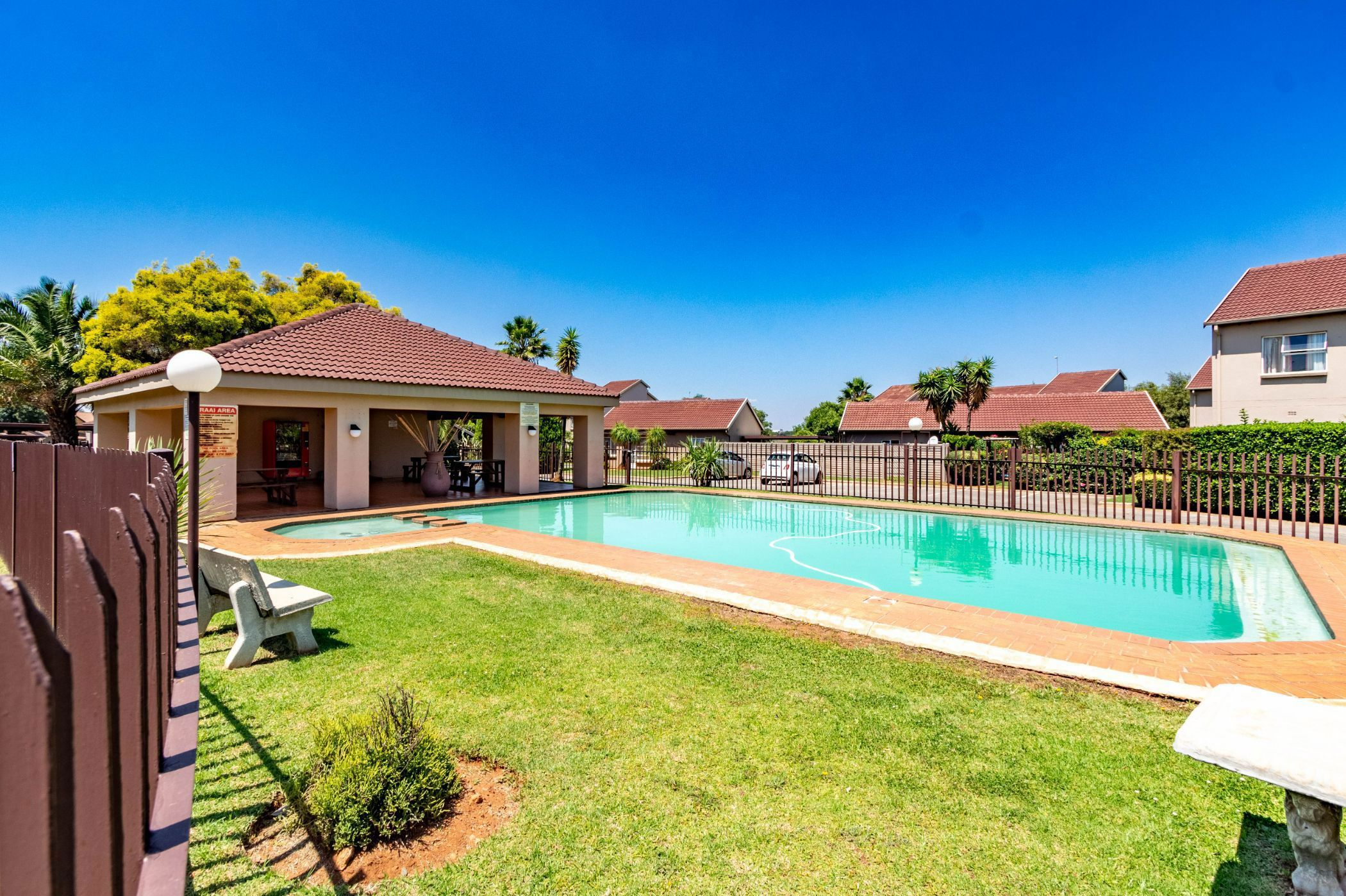 Townhouse for sale in Pomona - KTP1735961