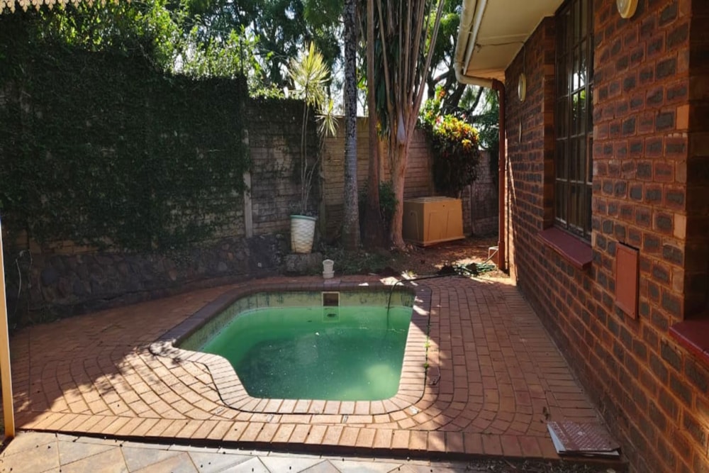 Townhouse let in Amanzimtoti - 1WB1736547