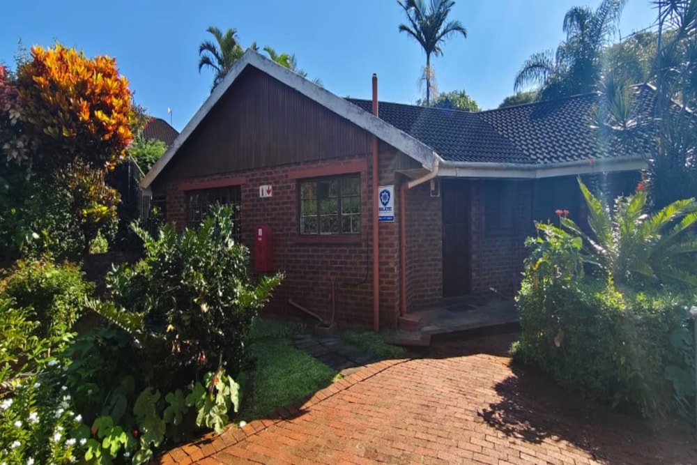 Townhouse let in Amanzimtoti - 1WB1736547